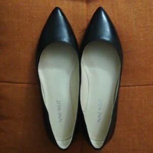Nine West pointed toe flat